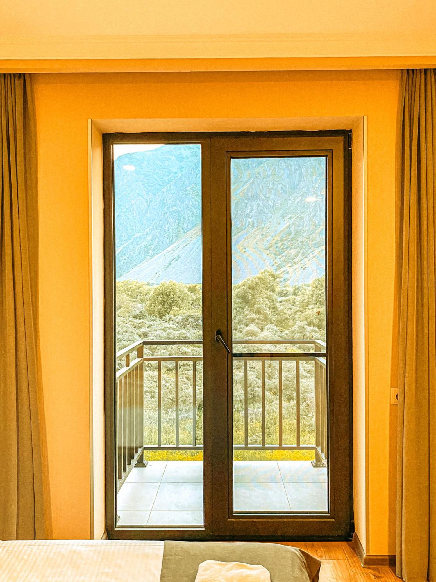 Hotel Gold Kazbegi Exterior photo